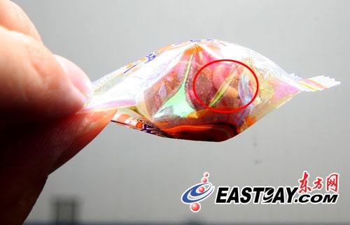超市糖果包裝內(nèi)存活蟲消費(fèi)者投訴遭廠商恐嚇